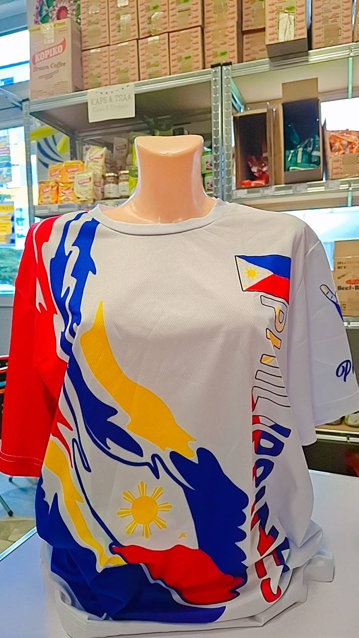 Pinoy Ako T- Shirts
